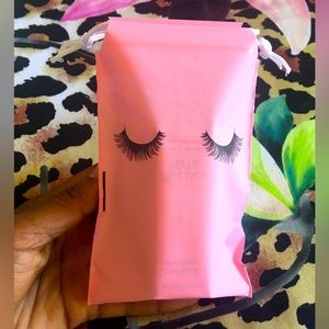 Adorable REUSABLE Eyelash Travel Kit